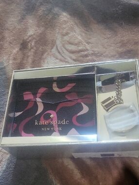 Kate glitter credit card holder Keychain Fob  boxed with tags Tqgged Free Gift